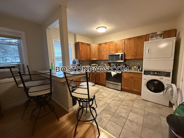 mission-hill-apartment-for-rent-4-bedrooms-1-bath-boston-4800-8015903 