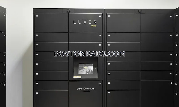 Pembroke Woods Dr., Pembroke