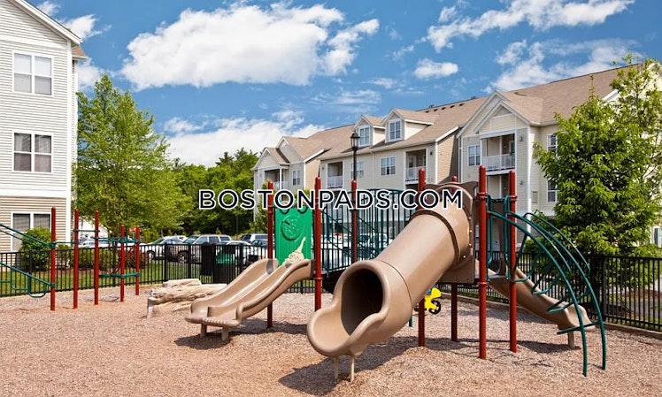 Pembroke Woods Dr., Pembroke