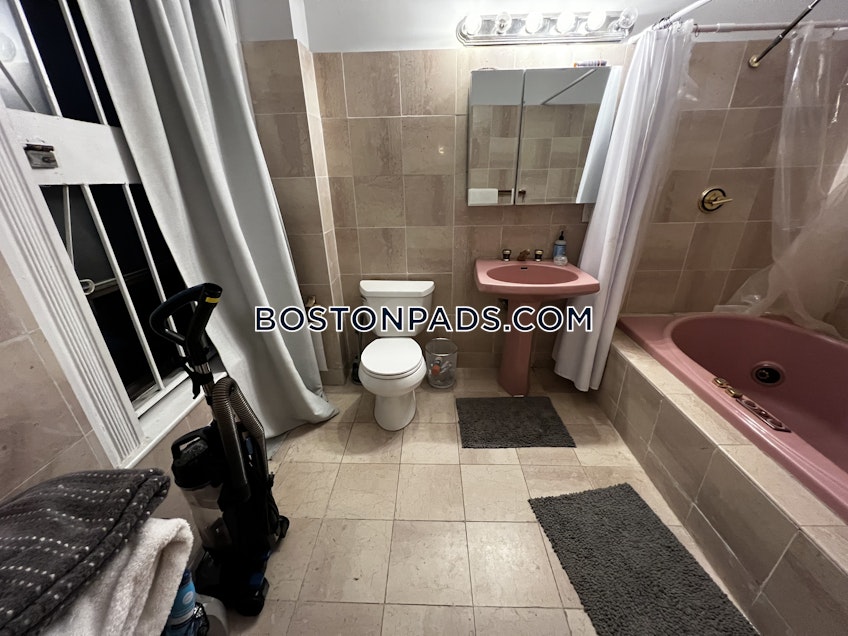 Boston - $4,500+ /month