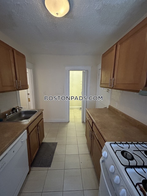 Barrows St. Boston photo 28