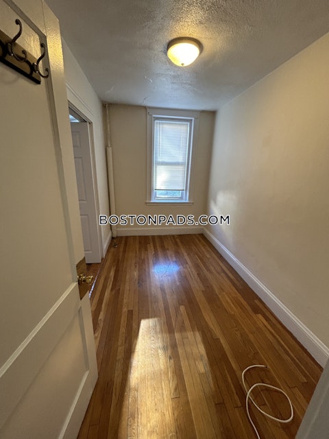 Barrows St. Boston photo 24