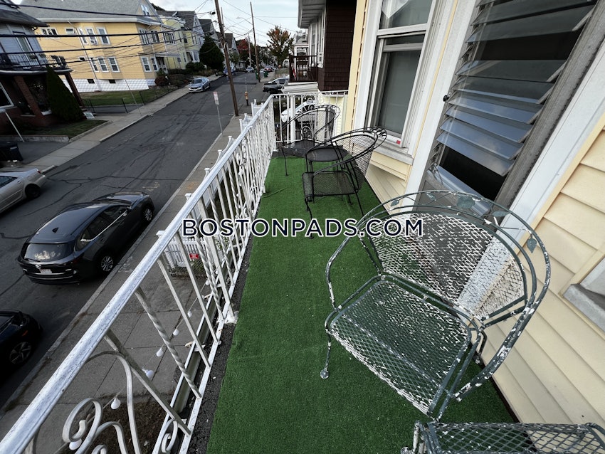 SOMERVILLE - TUFTS - 4 Beds, 1 Bath - Image 62