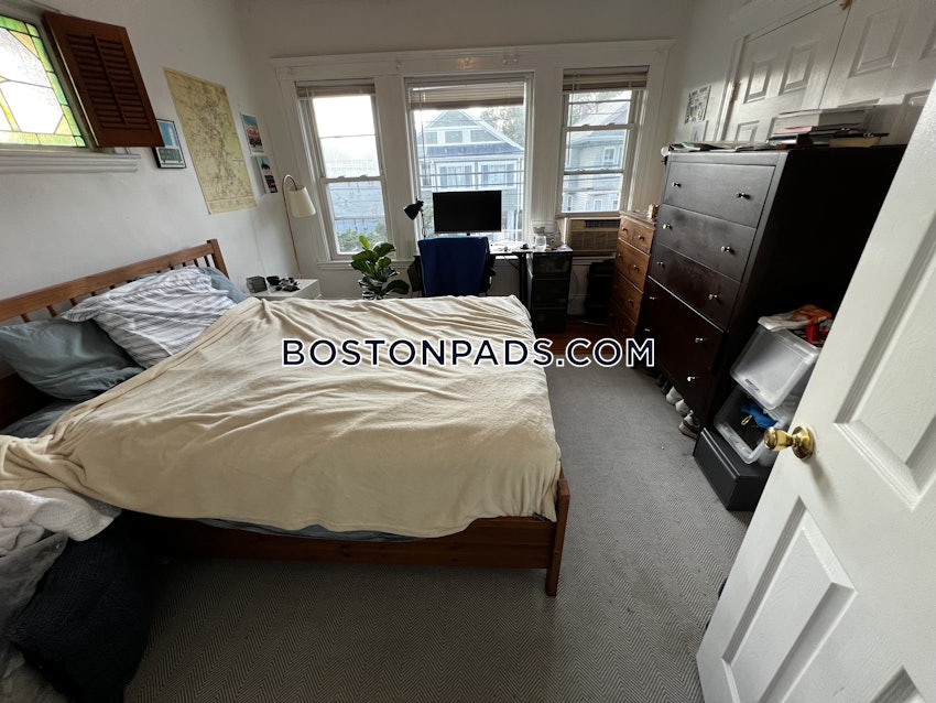 SOMERVILLE - TUFTS - 4 Beds, 1 Bath - Image 60