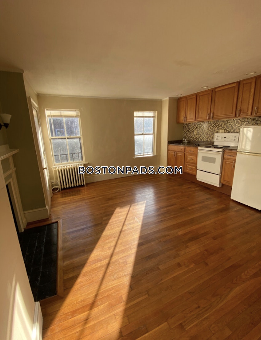 Boston - $2,200+ /month
