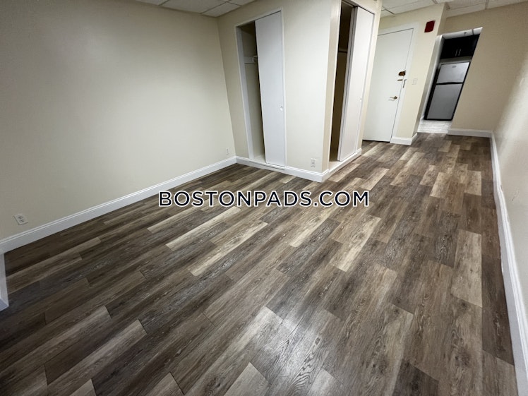 Boylston St., Boston