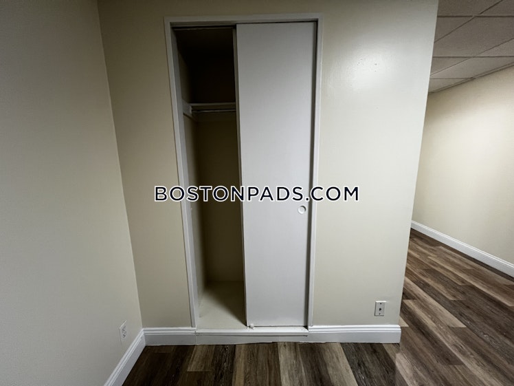 Boylston St., Boston