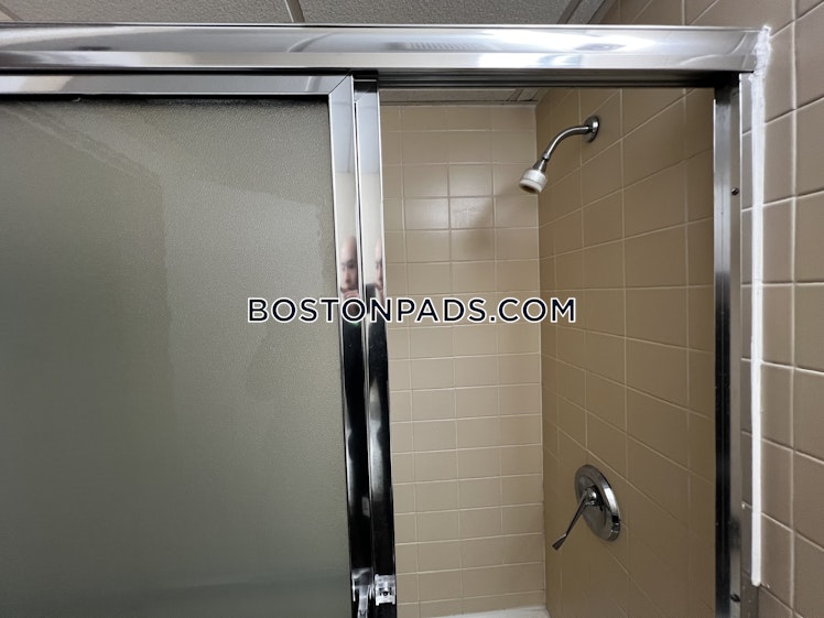 Boylston St., Boston