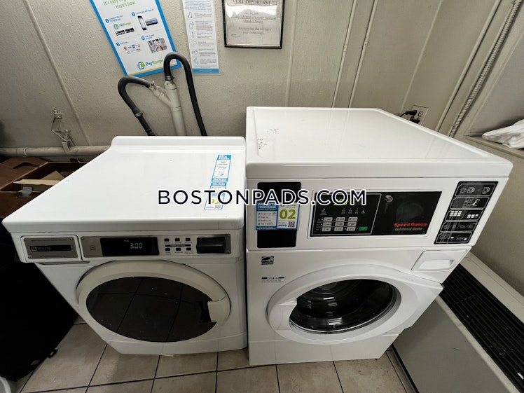 Boylston St., Boston