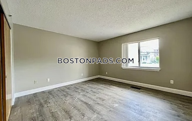 Boston - $2,100+ /mo