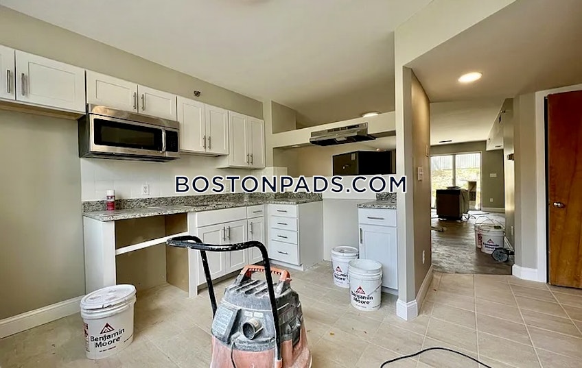 Boston - $2,100+ /month