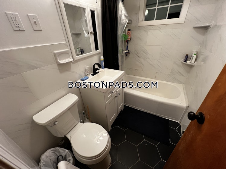 Frederick Ave., Medford