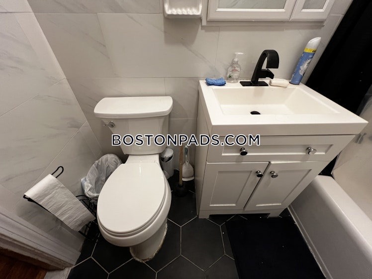 Frederick Ave., Medford