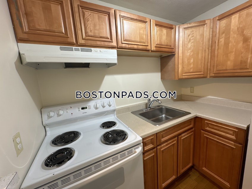 Boston - $2,925+ /month