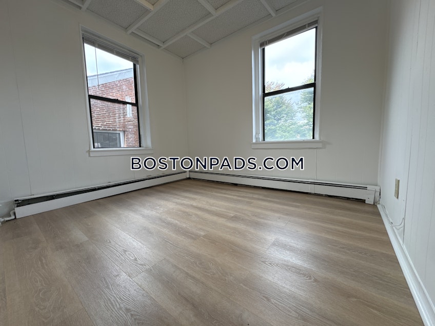 Boston - $2,450+ /month