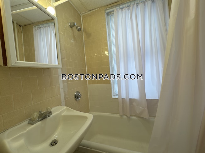 Boston - $2,450+ /mo
