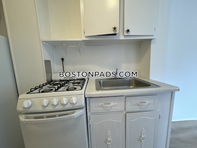 Boston - $2,450+ /mo