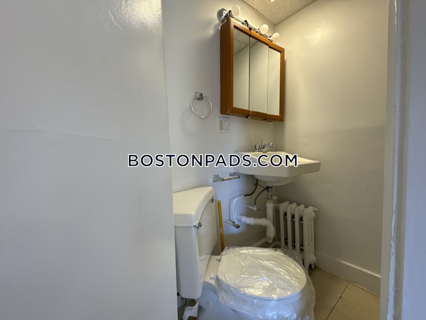 Boston - $2,200+ /month