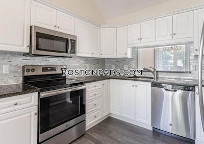 Waltham Apartment for rent 3 Bedrooms 1 Bath - $5,595 No Fee
