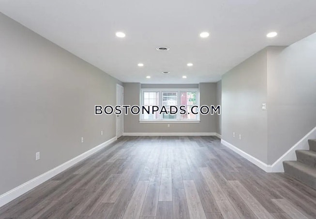 Waltham - $3,895+ /mo