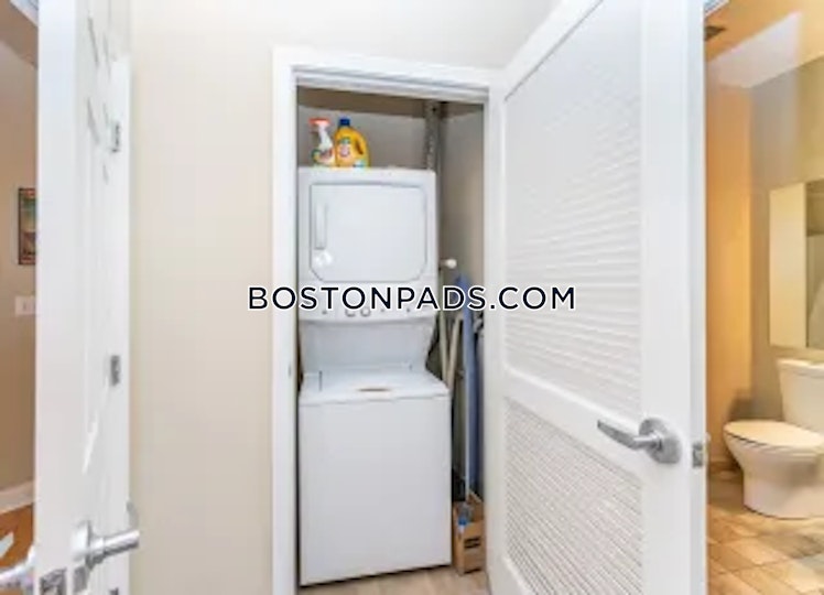 West Broadway, Boston