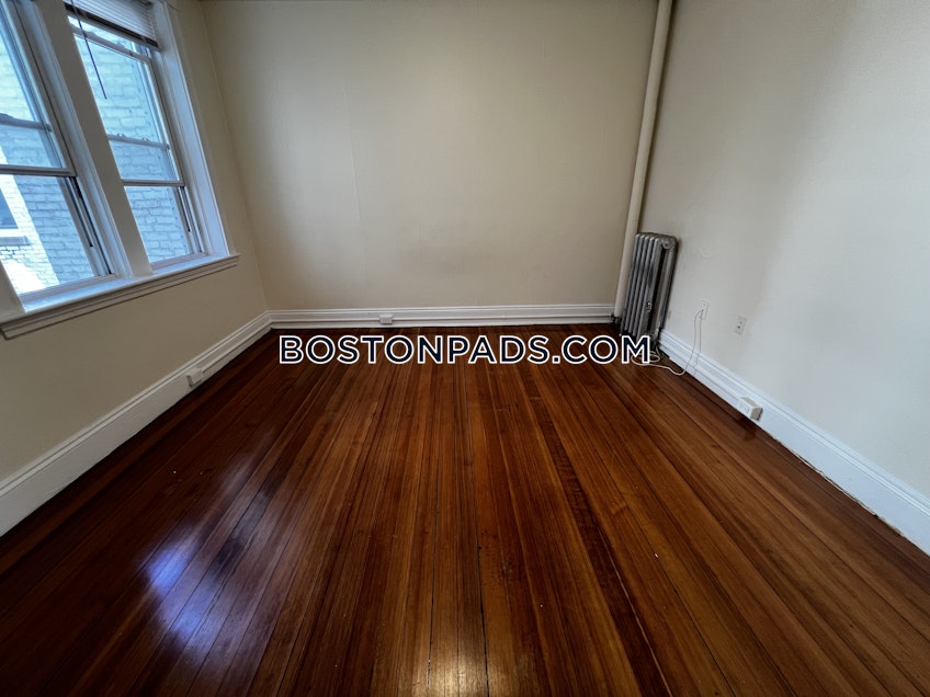 Boston - $2,100+ /month
