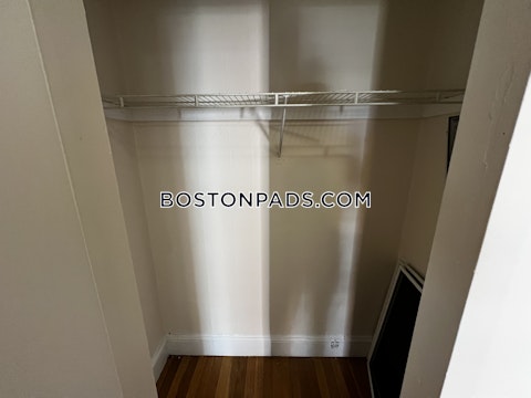 Barrows St. Boston photo 38