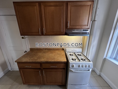 Barrows St. Boston photo 10