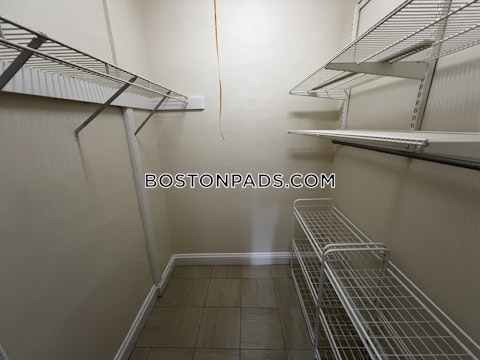 Barrows St. Boston photo 35