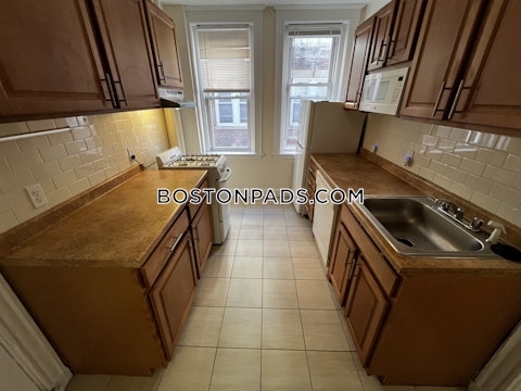 Barrows St. Boston photo 7