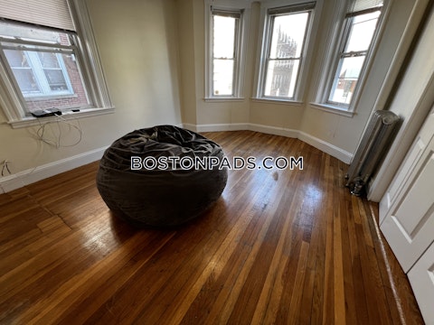 Barrows St. Boston photo 33