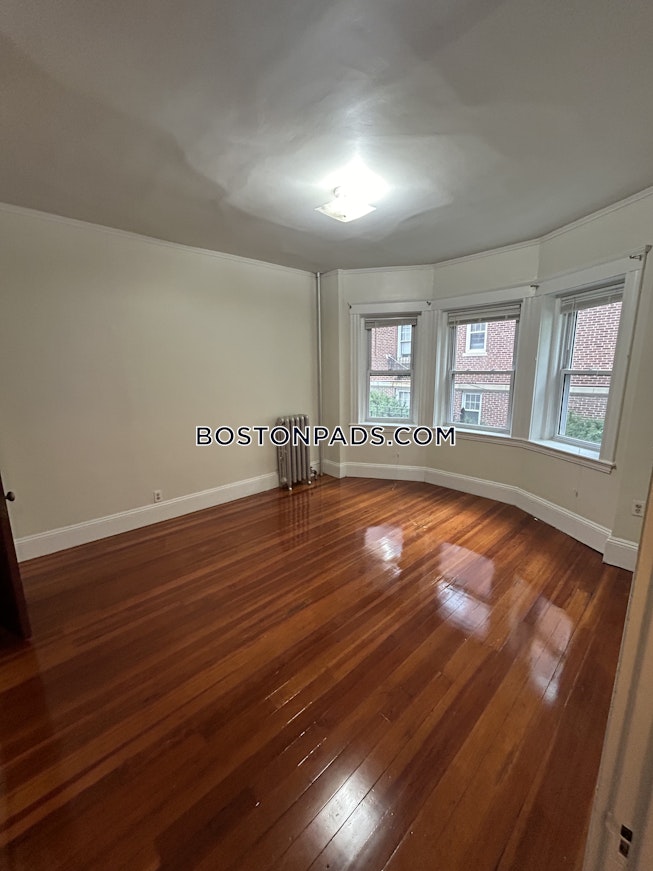 Somerville - $4,250+ /mo