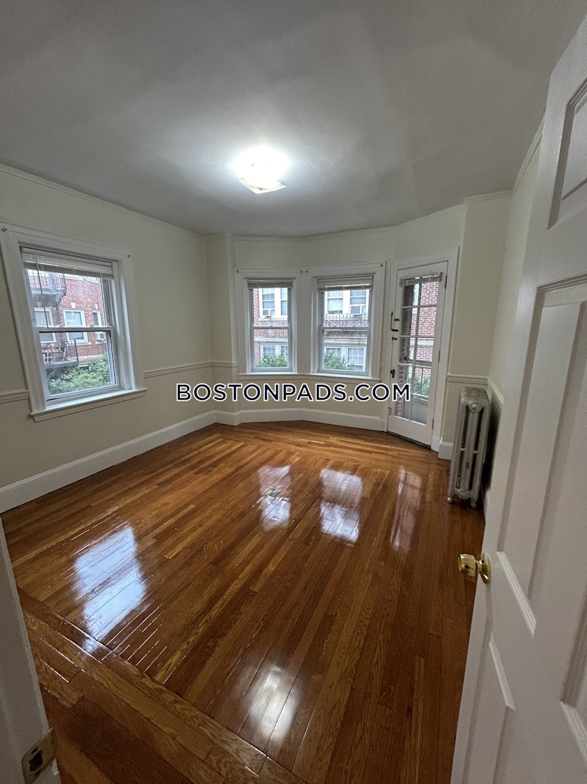 Somerville - $4,250+ /month