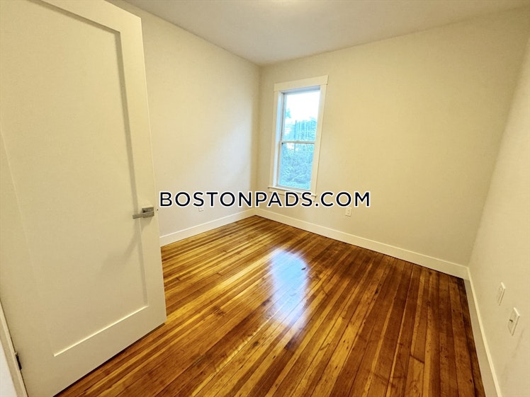 East Cottage St., Boston