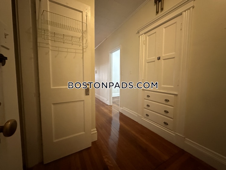 Euston St., Brookline