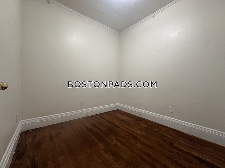 Euston St., Brookline