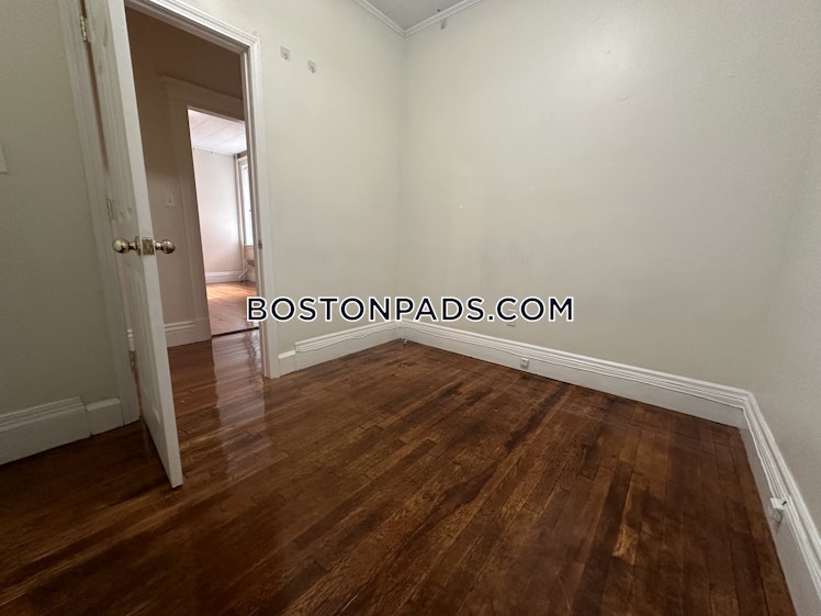 Euston St., Brookline