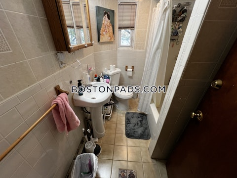 Hillside St. Boston photo 23