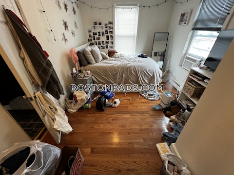 Hillside St. Boston photo 17