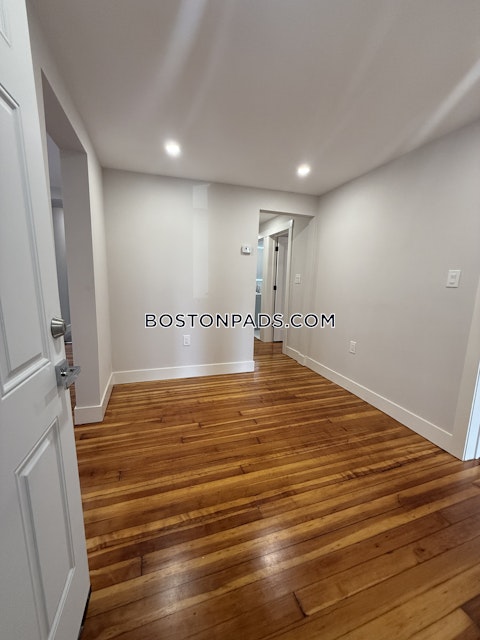 East Cottage St. Boston photo 45