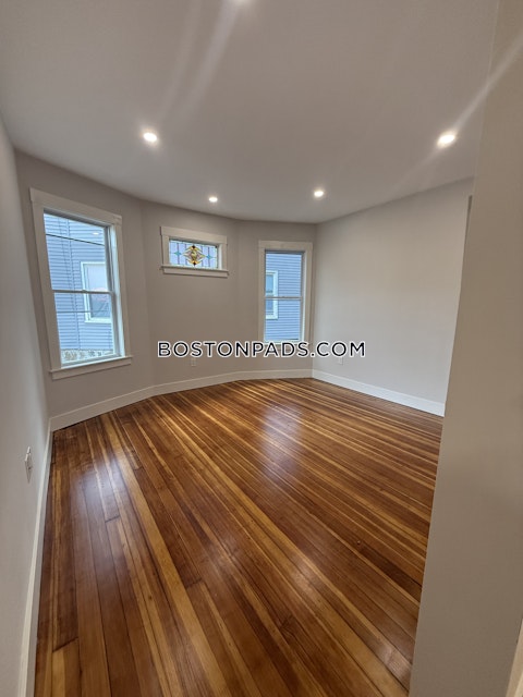 East Cottage St. Boston photo 35