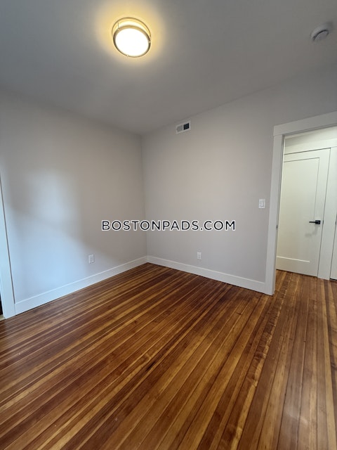 East Cottage St. Boston photo 27