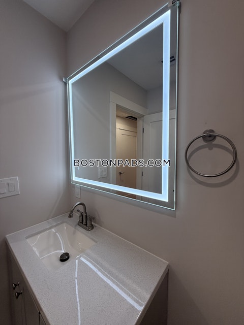 East Cottage St. Boston photo 61