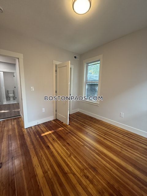 East Cottage St. Boston photo 19