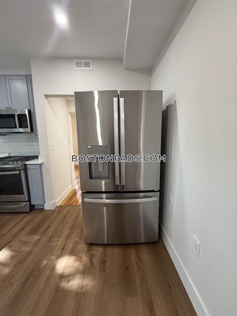 East Cottage St. Boston photo 15