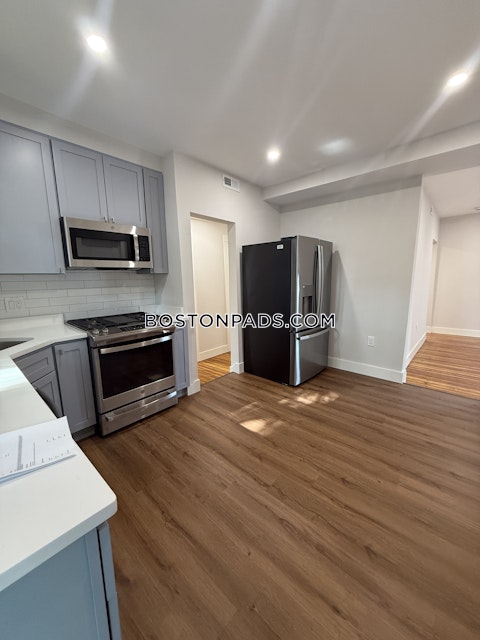 East Cottage St. Boston photo 3