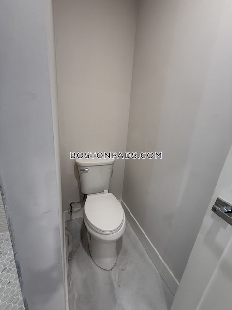 East Cottage St. Boston photo 58