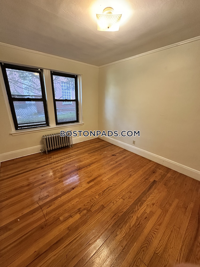 MALDEN - 1 Bed, 1 Bath - Image 3