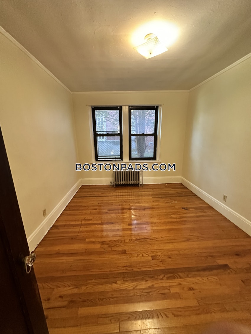 MALDEN - 1 Bed, 1 Bath - Image 5