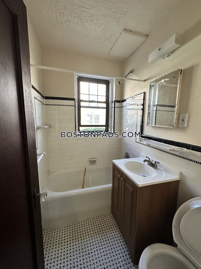 MALDEN - 1 Bed, 1 Bath - Image 7